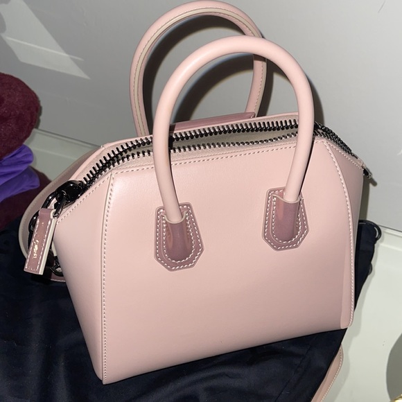 Light Pink Small Antigona - Givenchy - Picture 3 of 6